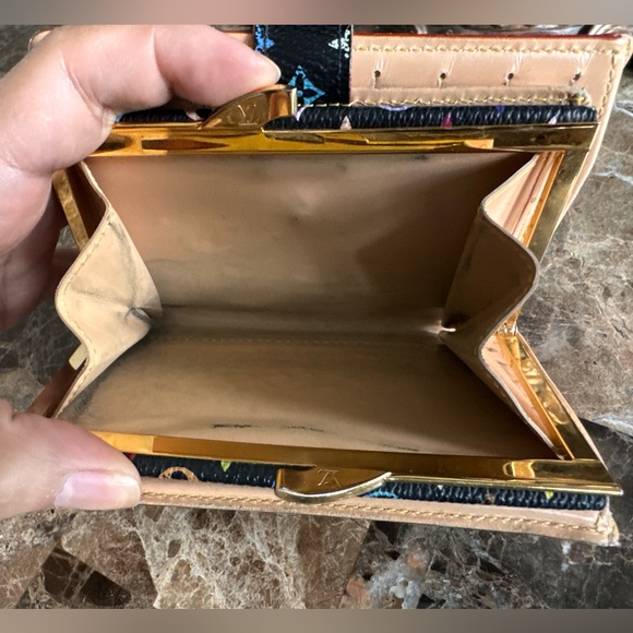 🎀Louis Vuitton Kisslock Multicolour wallet🎀 - Picture 13 of 14